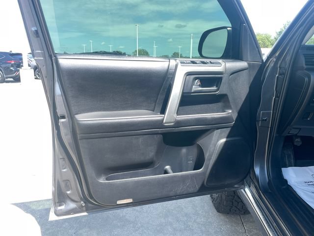 Used 2013 Toyota 4Runner Limited AWD/4WD image 21