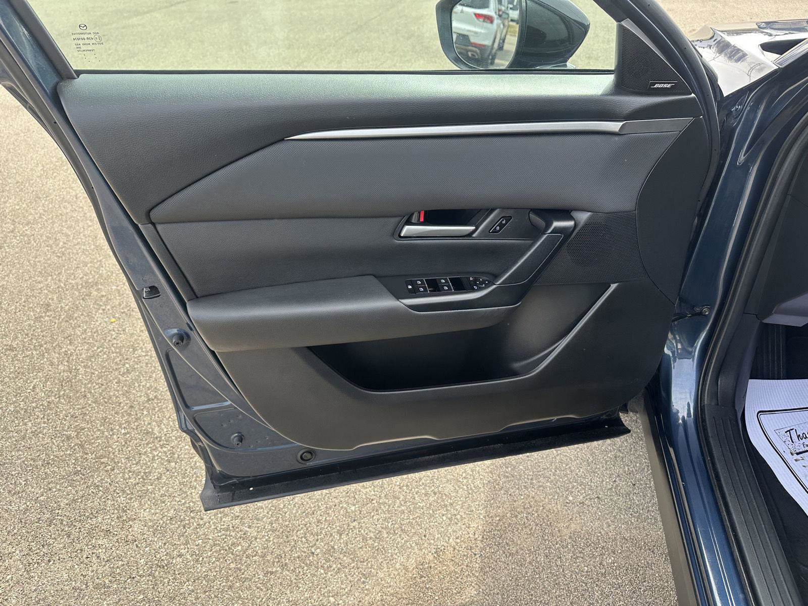 Used 2025 MAZDA CX-50 AWD 2.5 S w/ Premium Package image 21