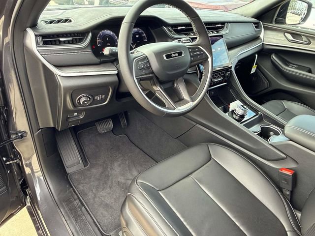 New 2025 Jeep Grand Cherokee L Limited w/ Luxury Tech Group II image 16