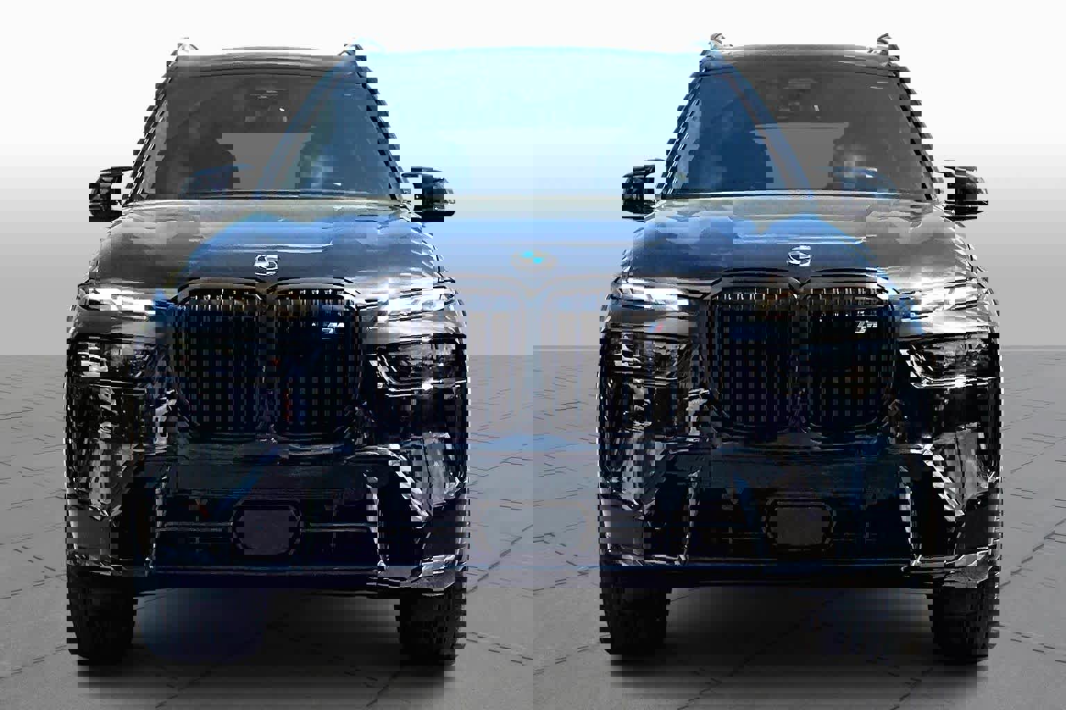 Certified 2024 BMW X7 M60i w/ Executive Package image 4