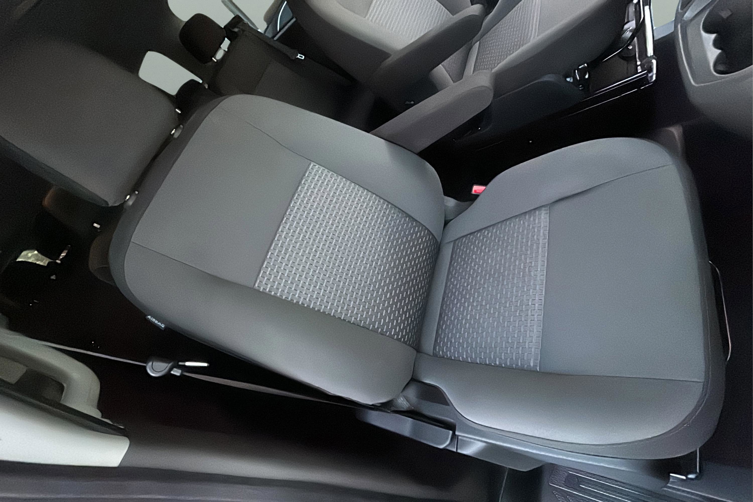 Used 2025 Ford Transit 350 XLT image 17