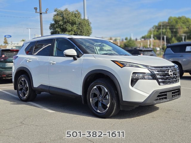 Used 2026 Nissan Rogue SV w/ SV Premium Package FWD image 4