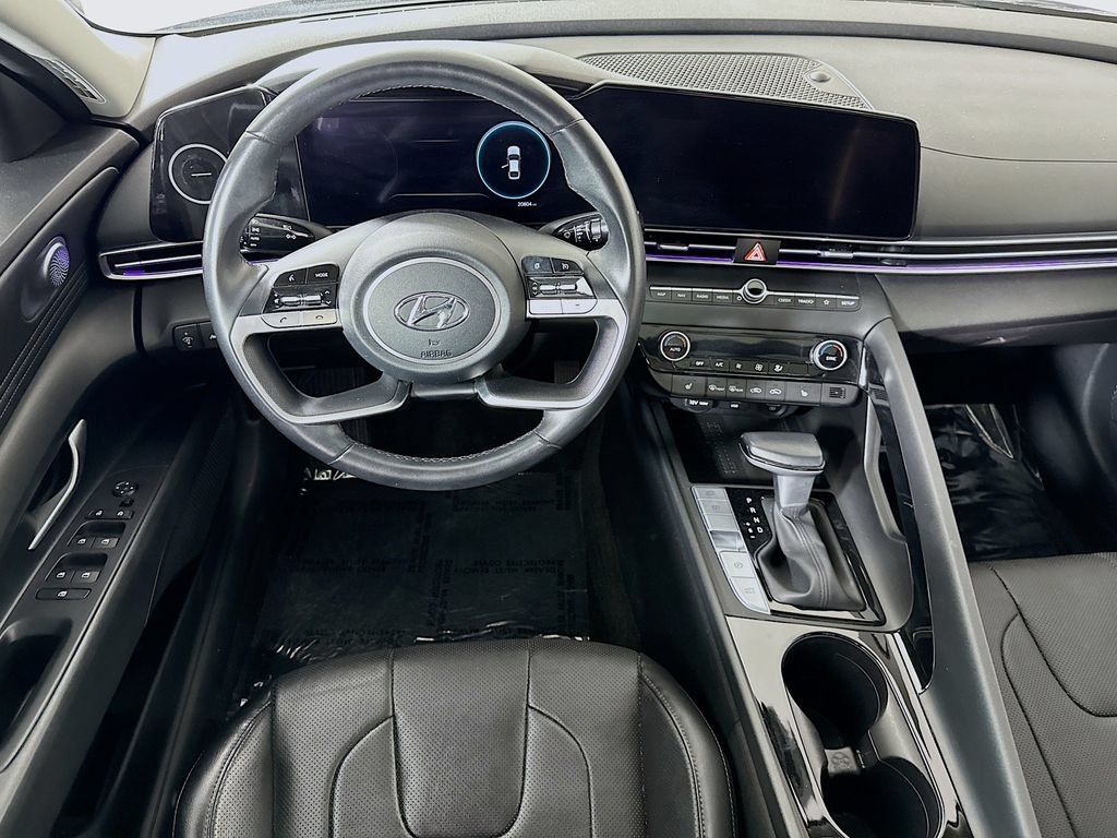 Certified 2023 Hyundai Elantra Limited FWD image 4