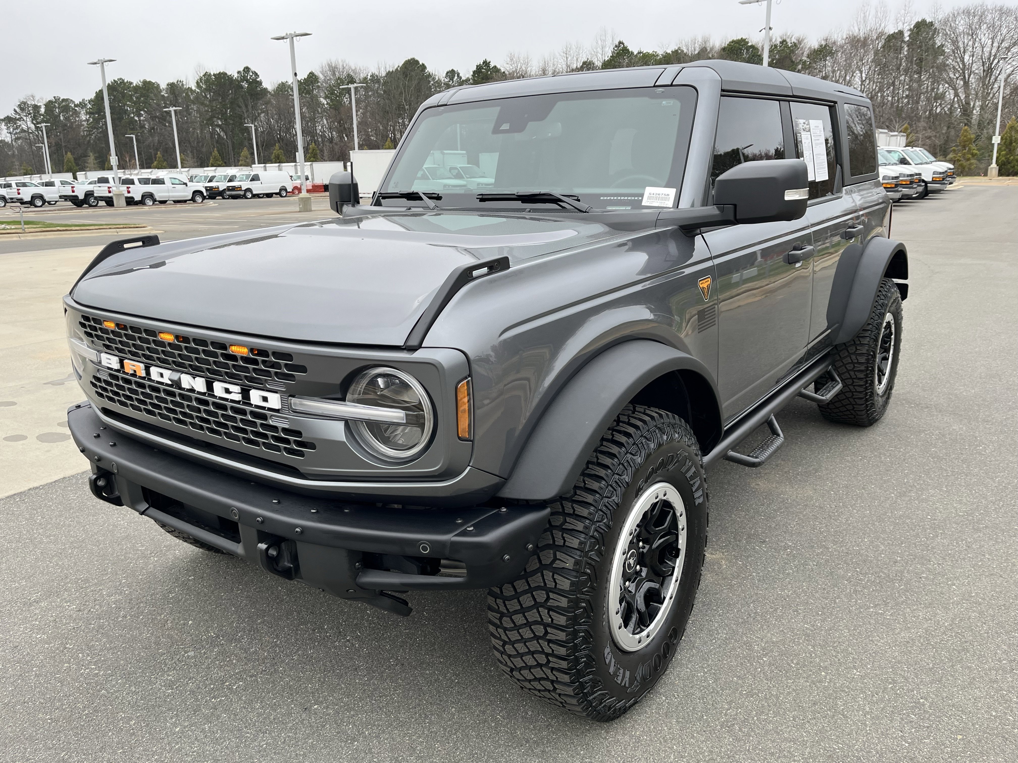 Used 2024 Ford Bronco Badlands image 5
