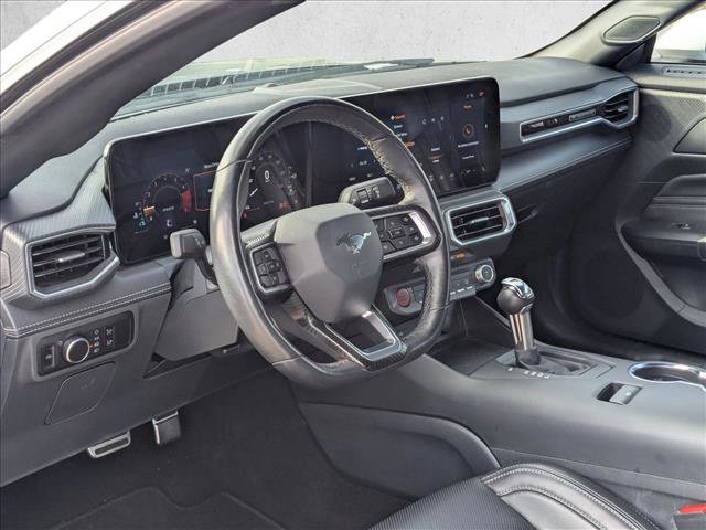 Used 2025 Ford Mustang Premium image 10