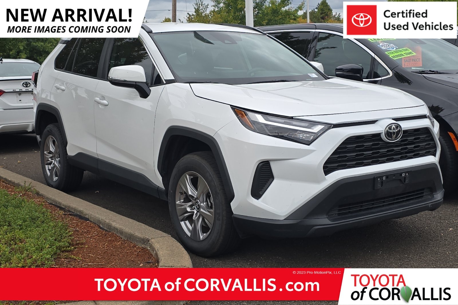 Used 2024 Toyota RAV4 XLE FWD image 1