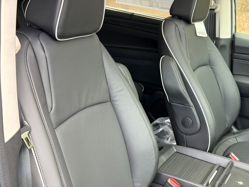 New 2026 Honda Odyssey Touring image 10