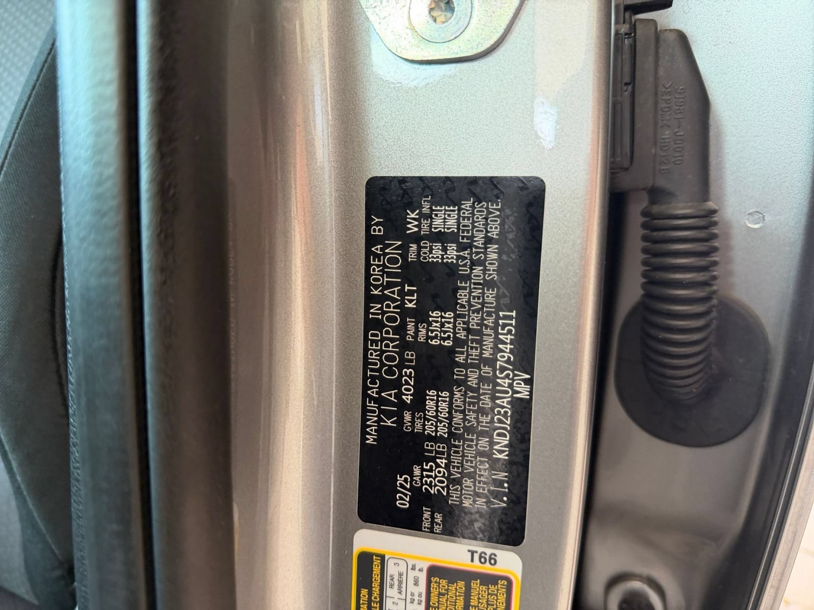 Used 2025 Kia Soul LX w/ LX Technology Package FWD image 22
