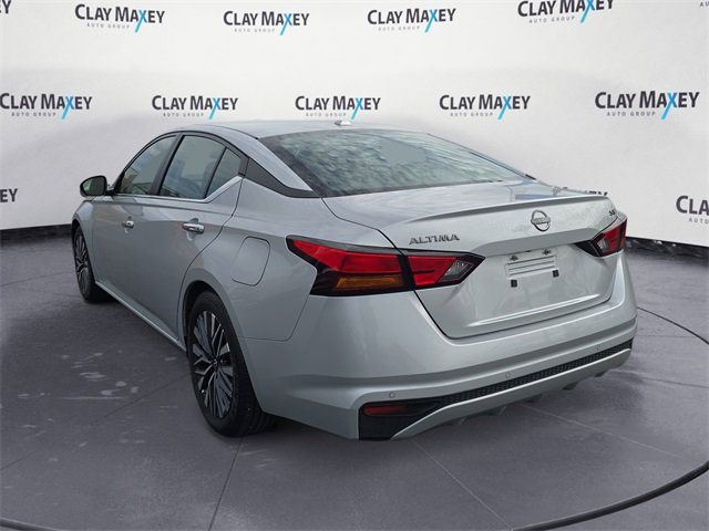 Used 2024 Nissan Altima 2.5 SV image 3