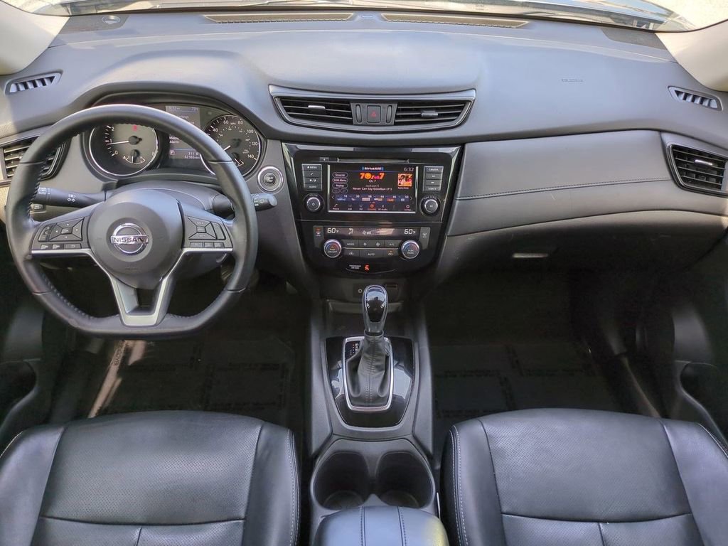 Certified 2020 Nissan Rogue SV image 15
