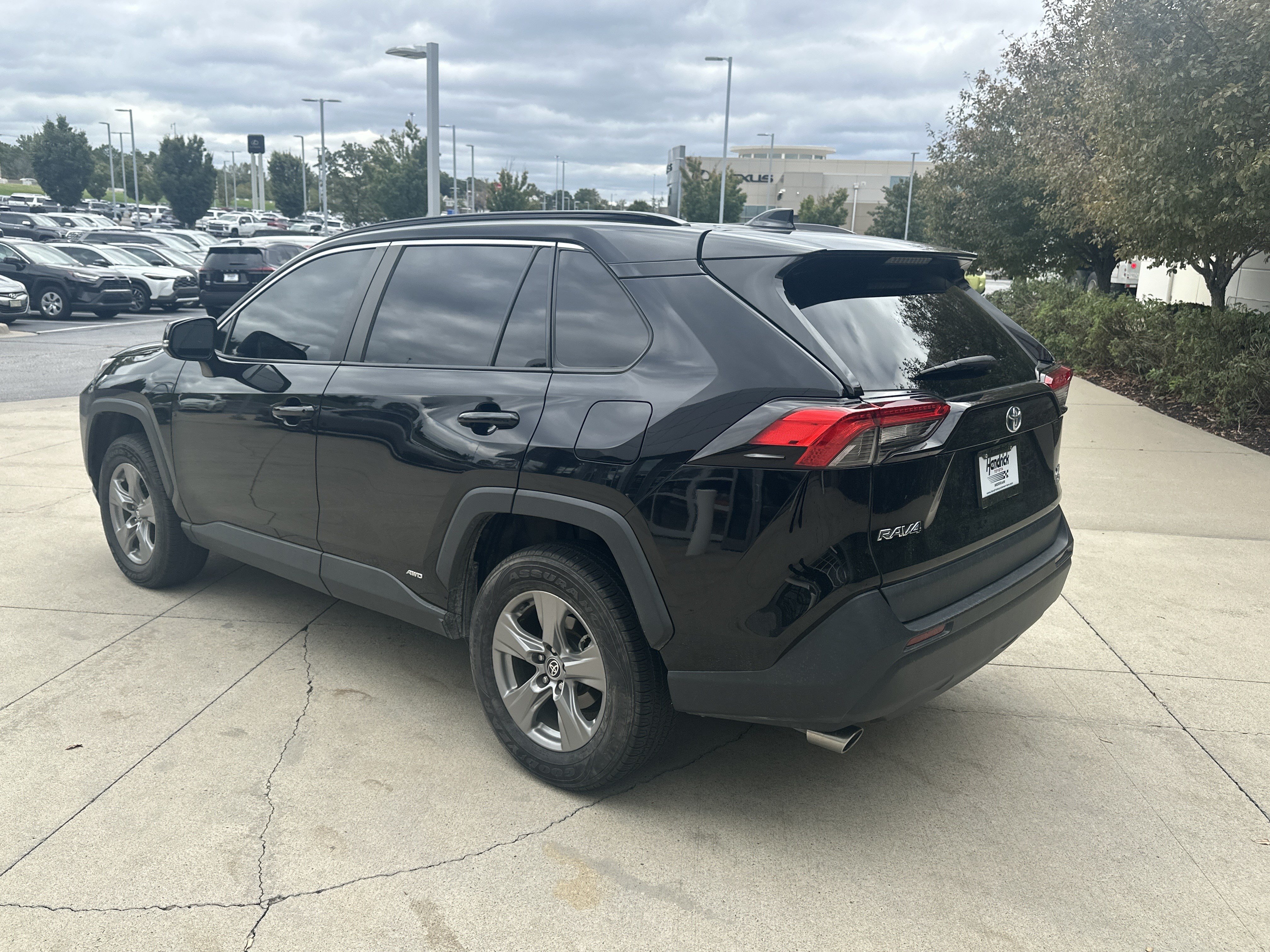 Used 2024 Toyota RAV4 XLE w/ Convenience Package AWD/4WD image 7