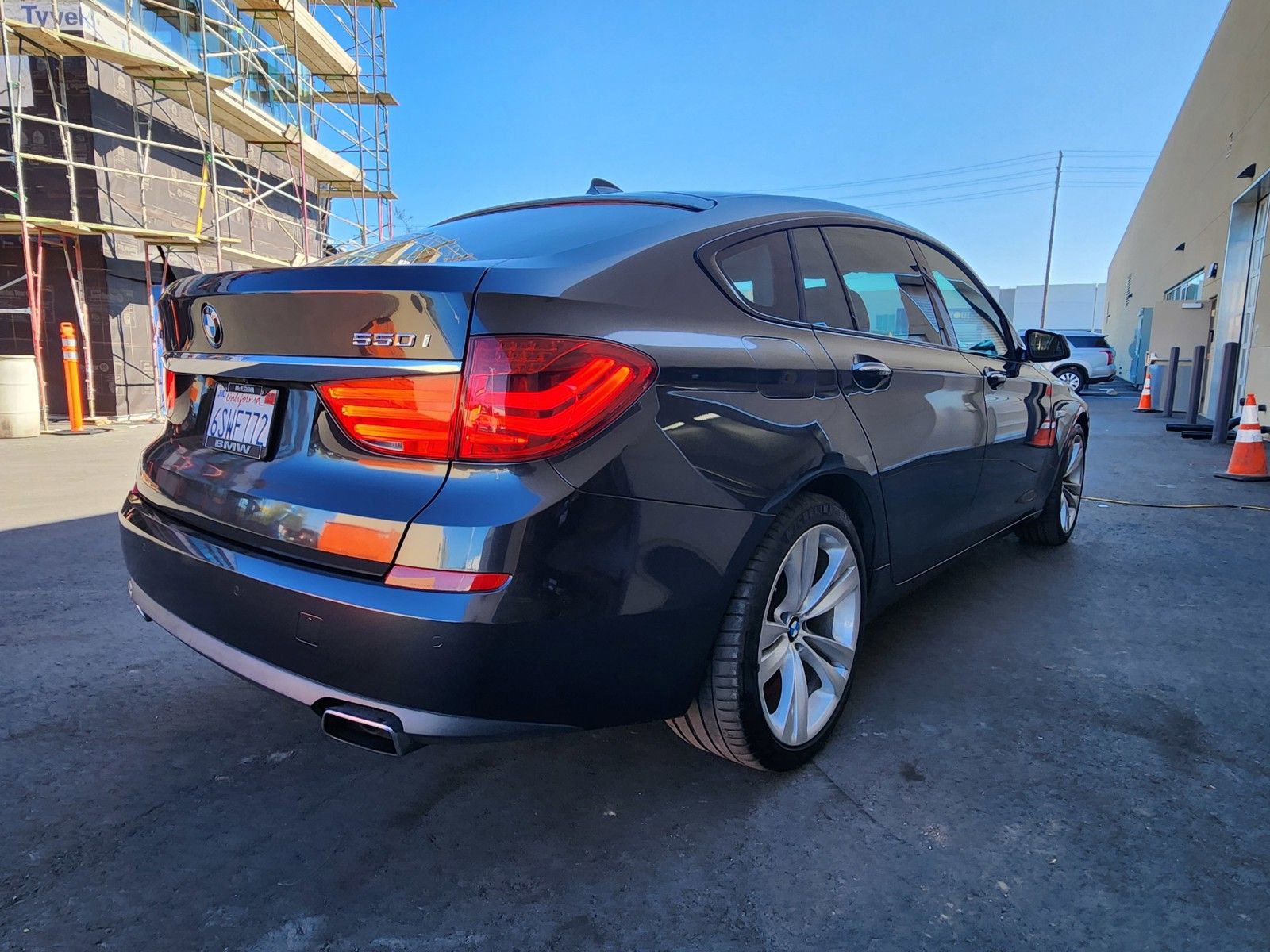 Used 2011 BMW 550i Gran Turismo image 7