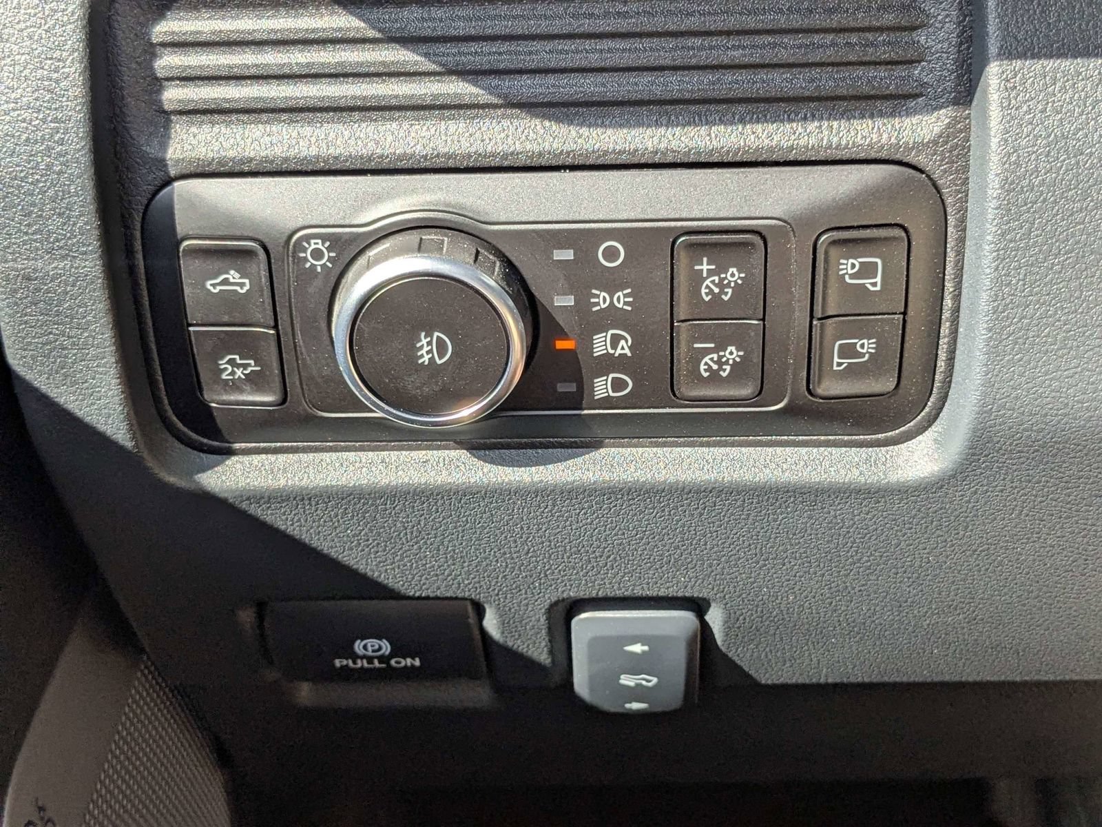 New 2026 Ford F250 Lariat w/ Black Appearance Package AWD/4WD image 28
