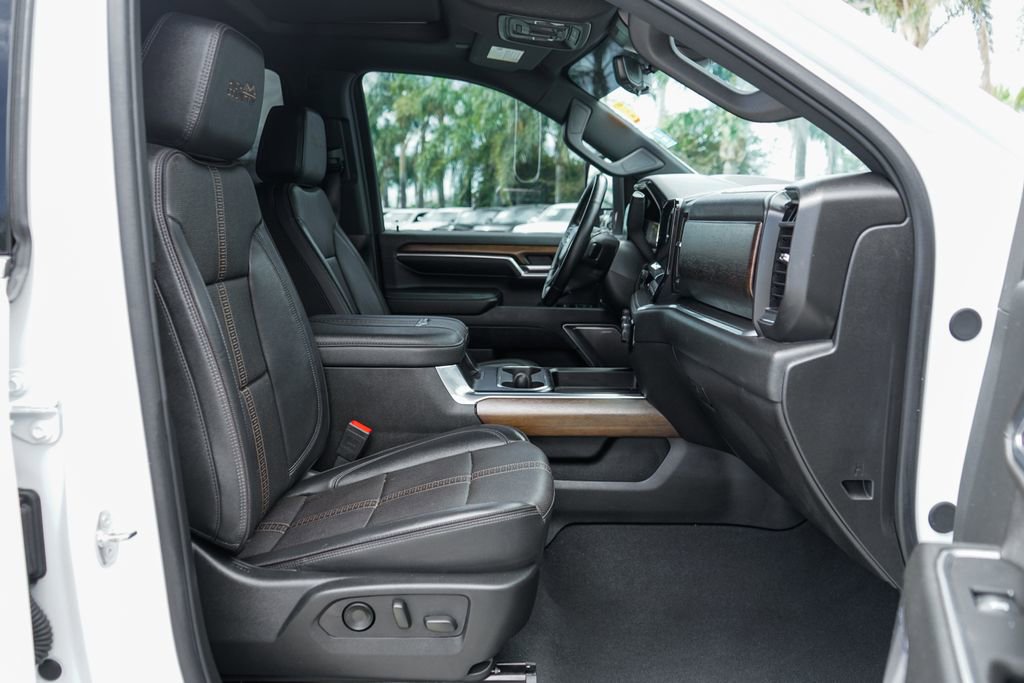 Used 2024 Chevrolet Silverado 2500 High Country w/ High Country Premium Package image 44