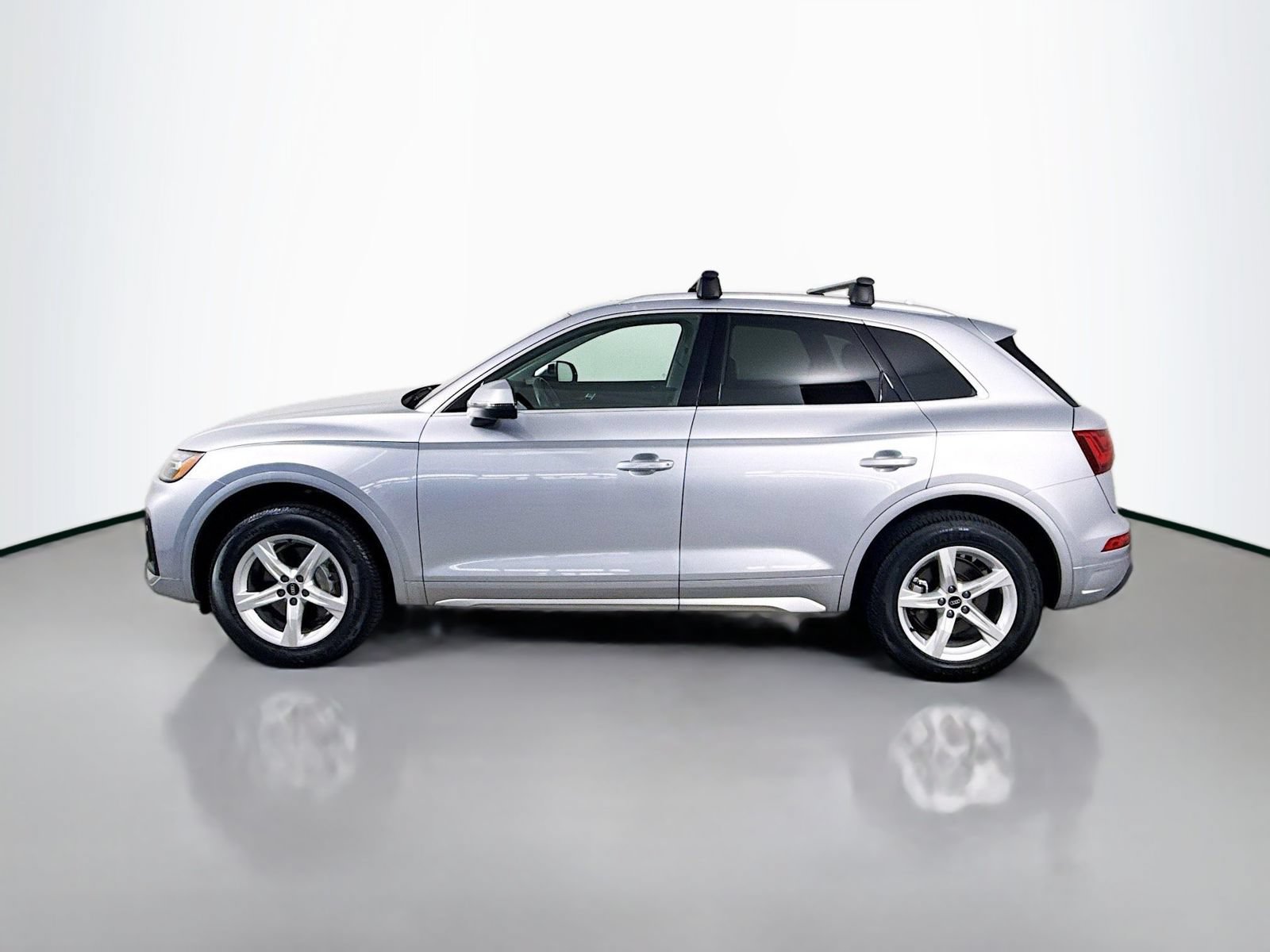 Certified 2023 Audi Q5 Premium Plus w/ Convenience Package AWD/4WD image 2