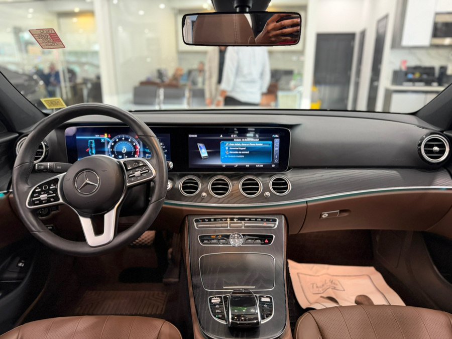 Used 2020 Mercedes-Benz E 350 4MATIC Sedan w/ Parking Assistance Package image 24