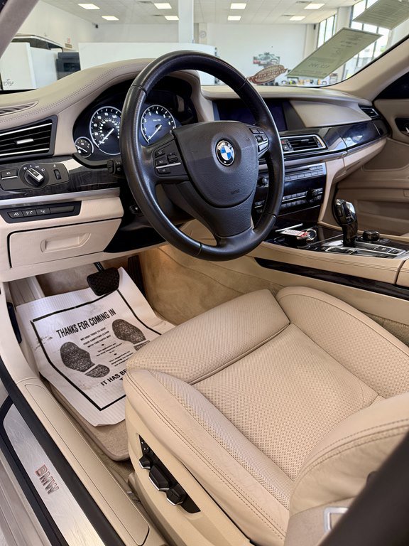 Used 2011 BMW 750Li RWD image 13