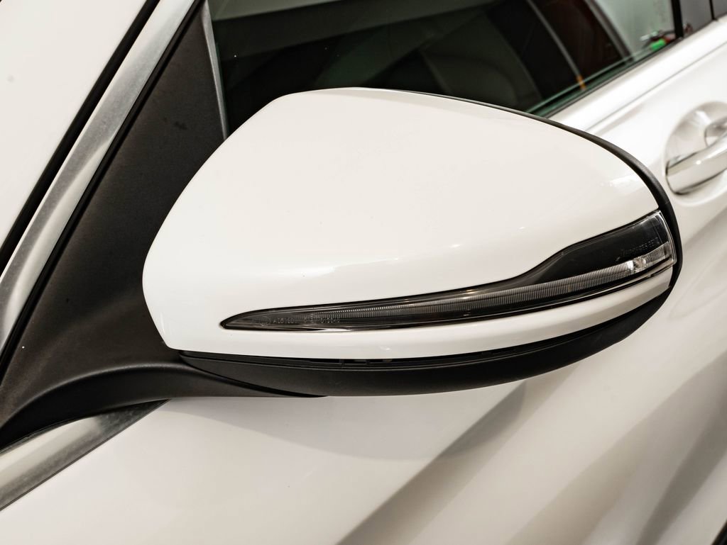 Used 2019 Mercedes-Benz GLC 300 4MATIC image 16