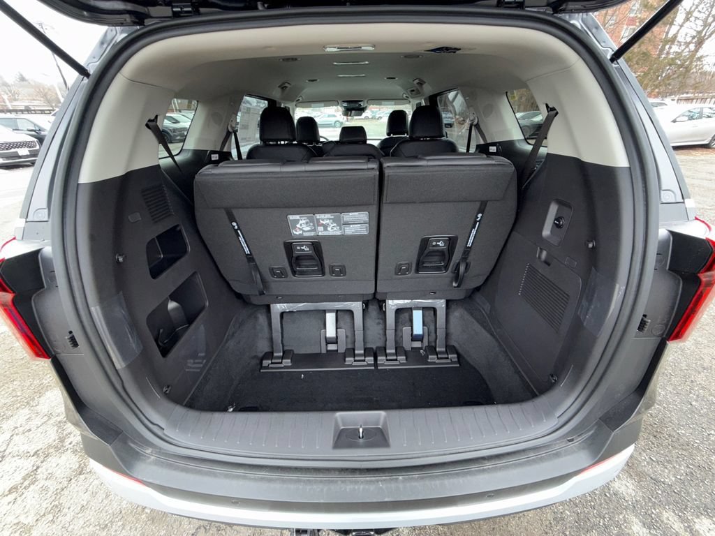 New 2026 Kia Carnival FWD image 28