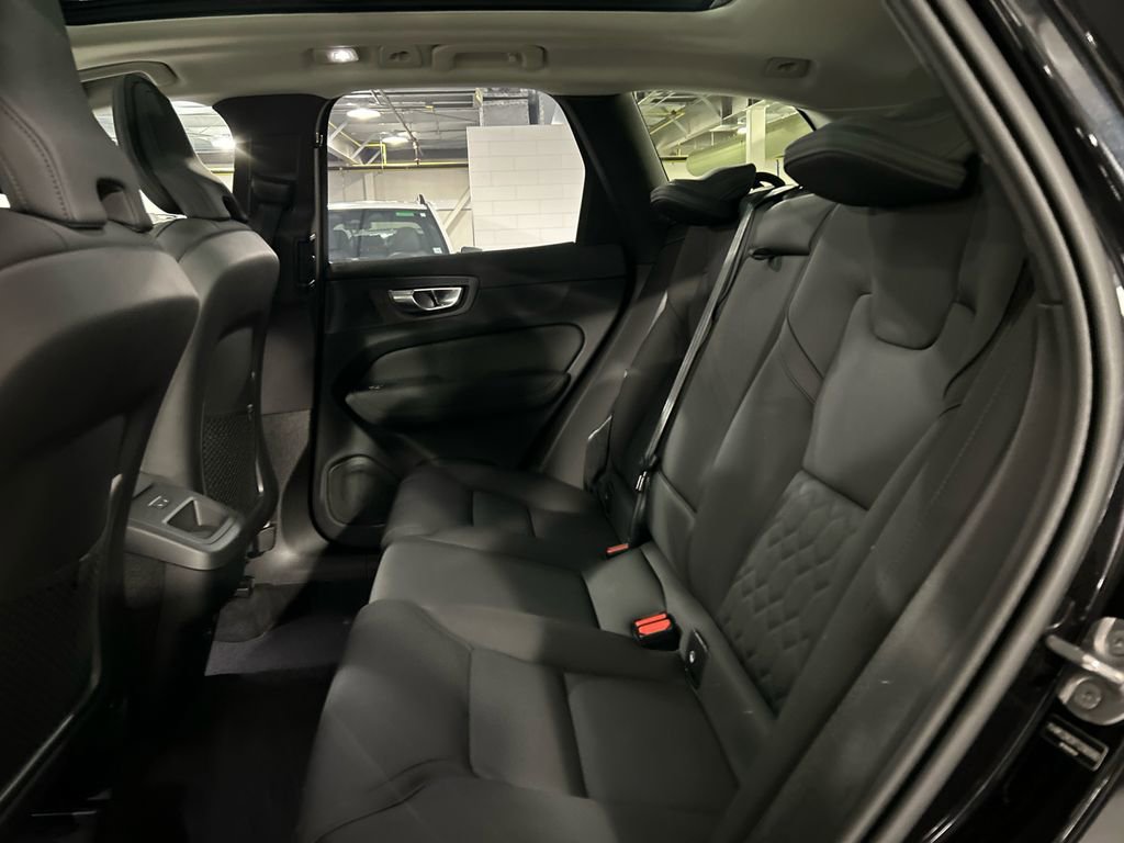 Used 2026 Volvo XC60 B5 Plus w/ Protection Package Premier AWD/4WD image 22
