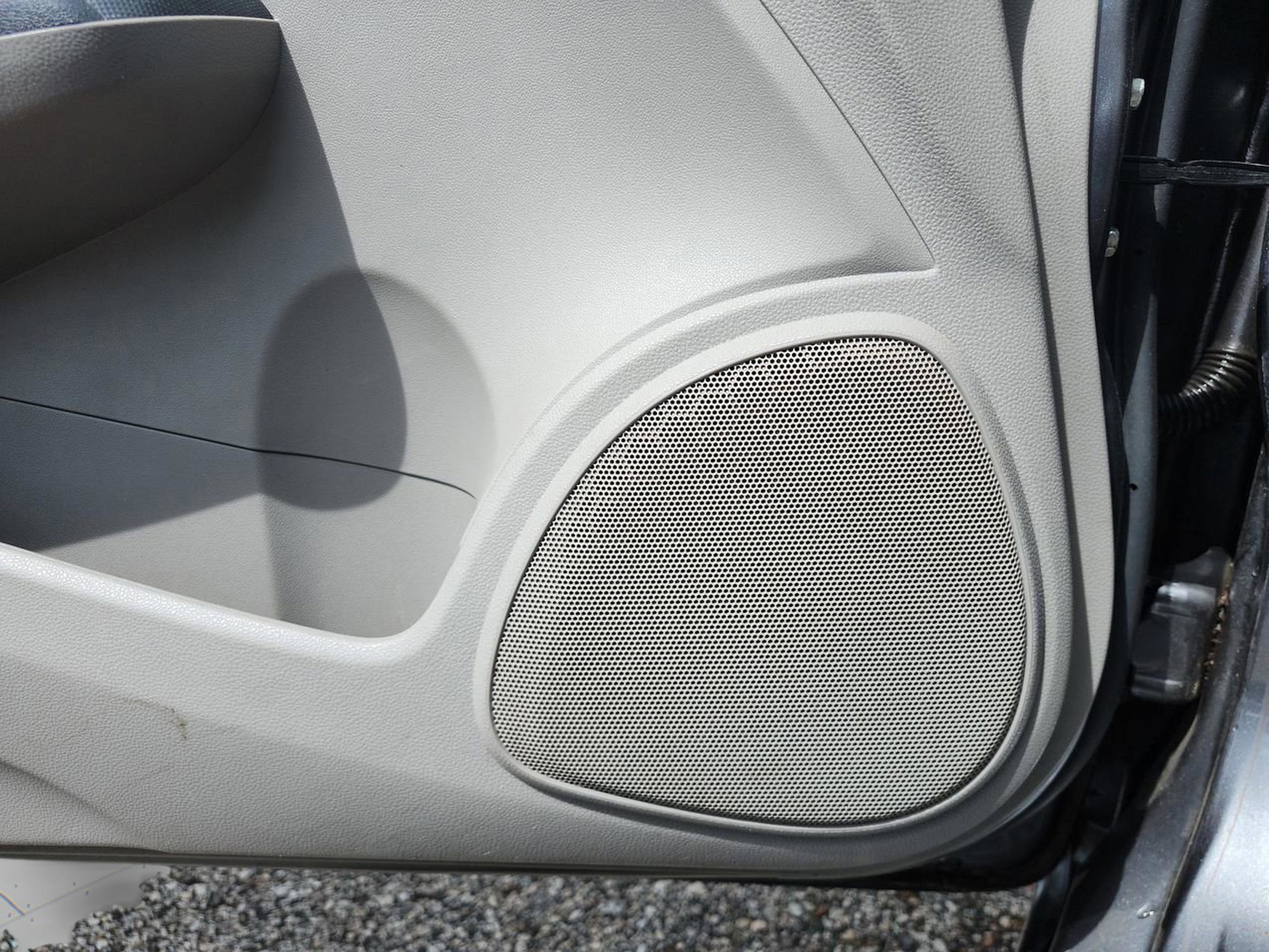 Used 2011 Honda Insight EX image 27