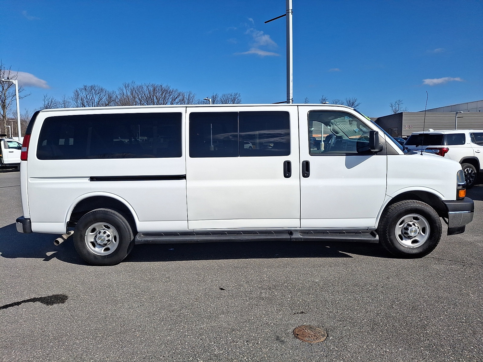 Used 2023 Chevrolet Express 3500 LT w/ LT Preferred Equipment Group image 7