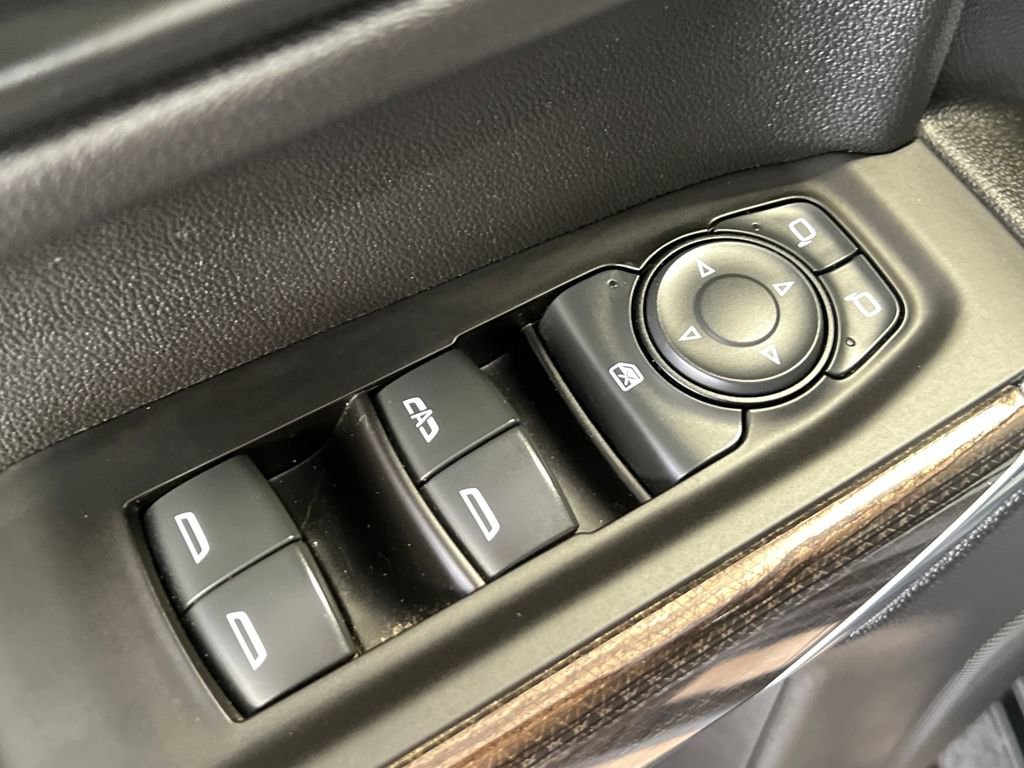 Used 2021 Chevrolet Silverado 1500 LT w/ Convenience Package II AWD/4WD image 40