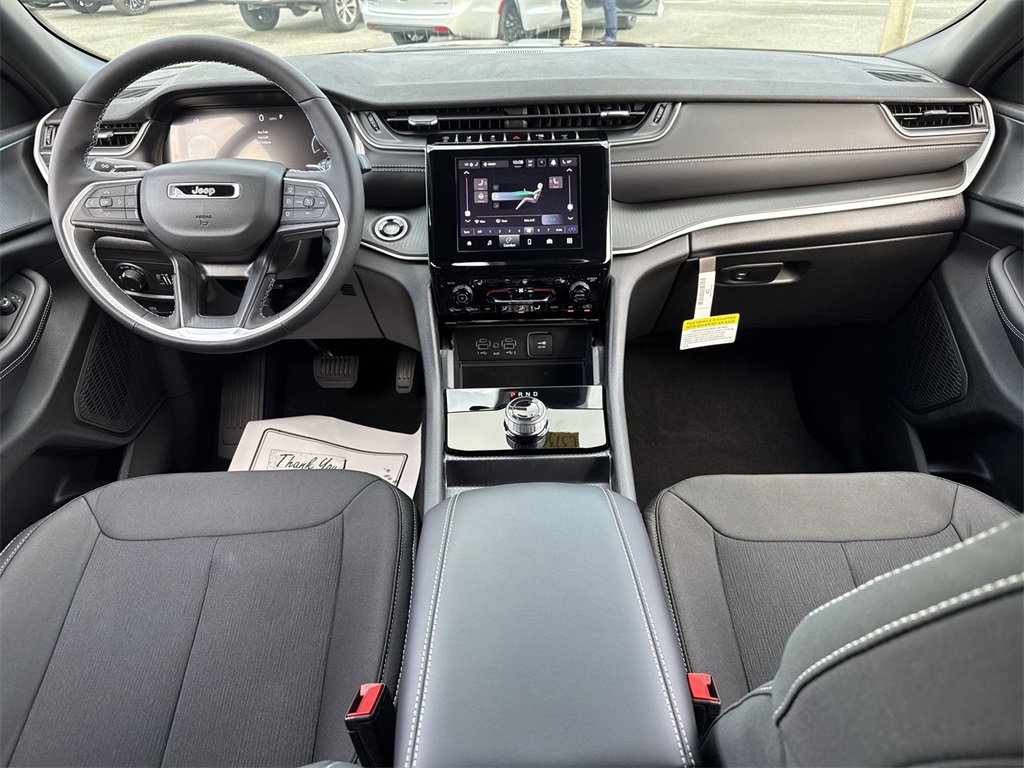 New 2025 Jeep Grand Cherokee Laredo X w/ Luxury Tech Group I image 26