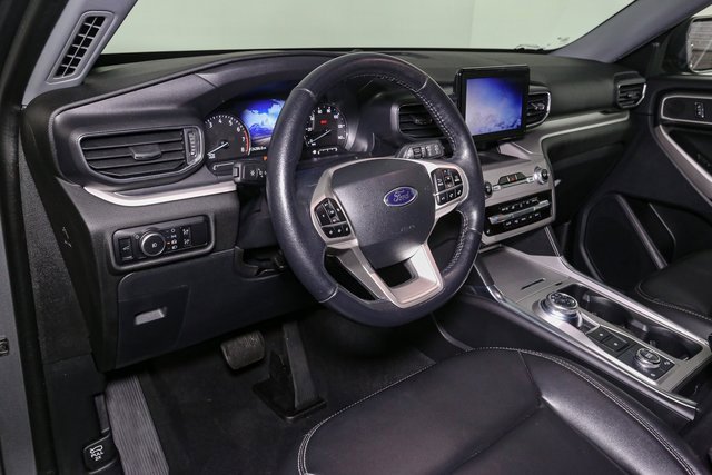Used 2023 Ford Explorer XLT w/ Equipment Group 202A image 21