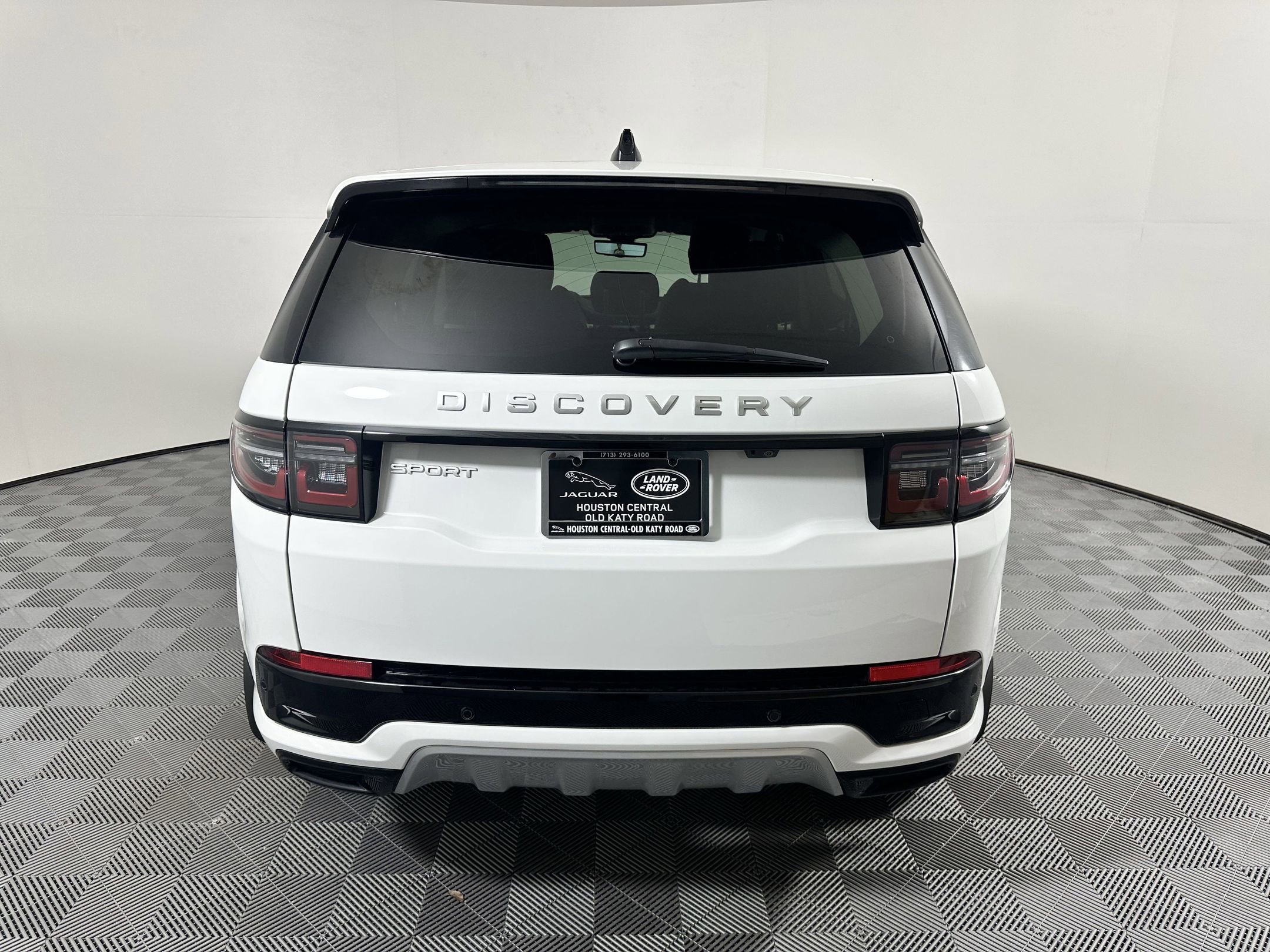 Certified 2024 Land Rover Discovery Sport S image 8