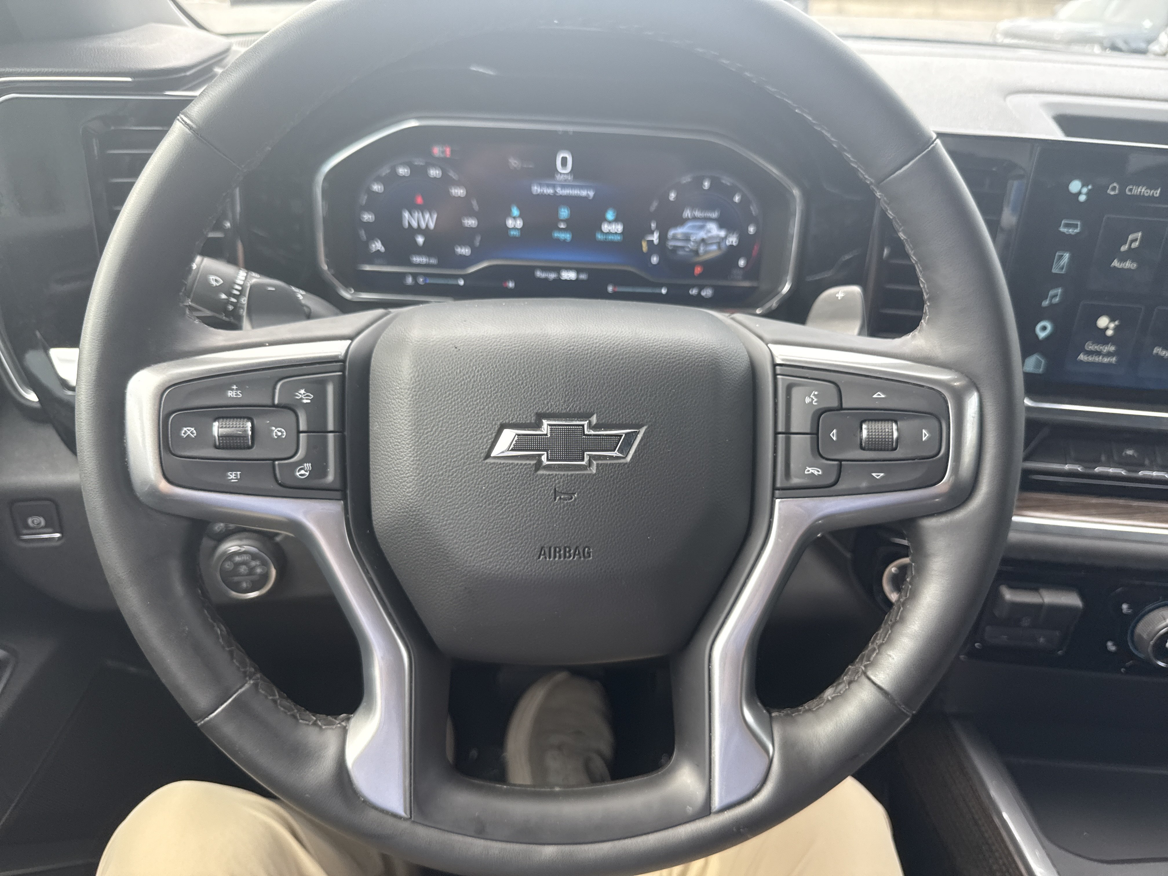 Used 2025 Chevrolet Silverado 1500 RST AWD/4WD image 18