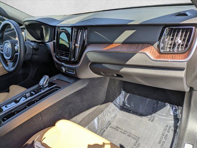 Used 2023 Volvo XC60 B5 Ultimate image 18
