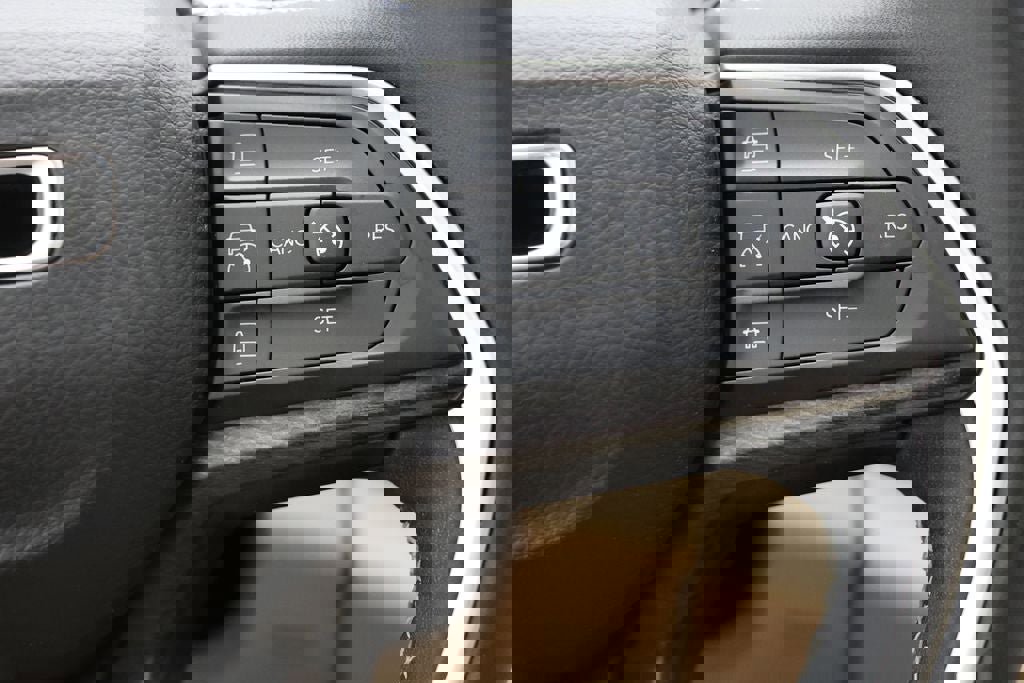 Used 2023 Jeep Grand Cherokee L Limited image 21