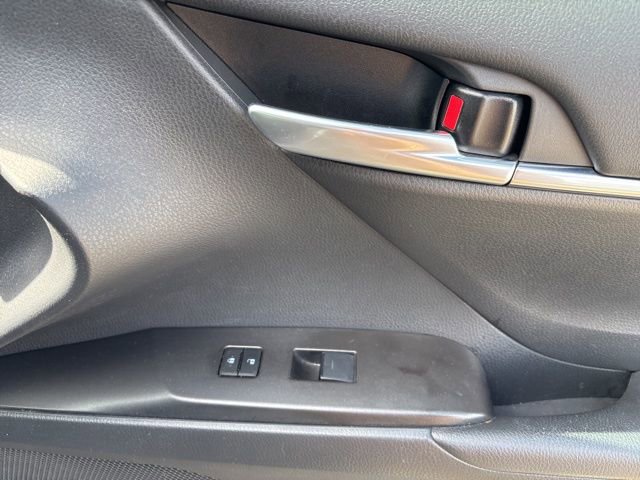 Used 2024 Toyota Camry SE image 40