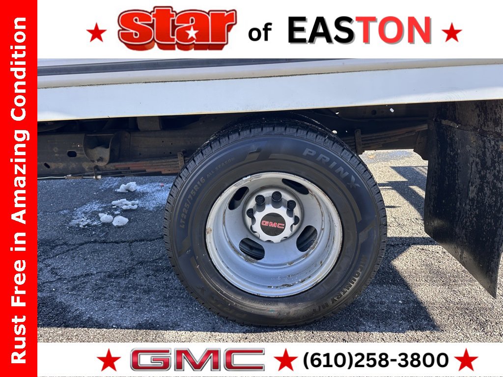 Used 2015 GMC Savana 3500 Extended w/ Smoker's Package image 22