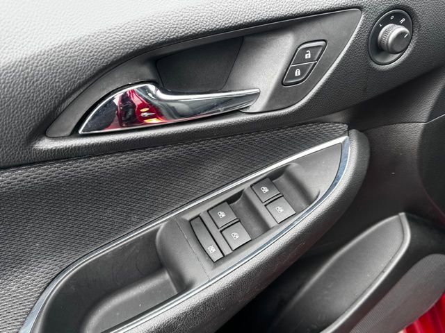 Used 2018 Chevrolet Cruze LT w/ Convenience Package image 14