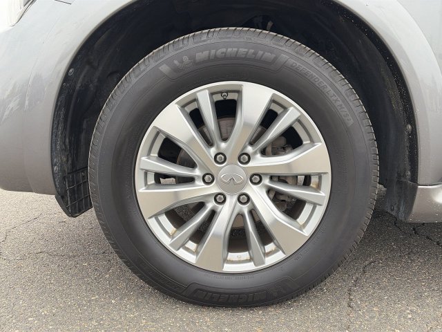 Used 2017 INFINITI QX80 4WD w/ Driver Assistance Package image 19