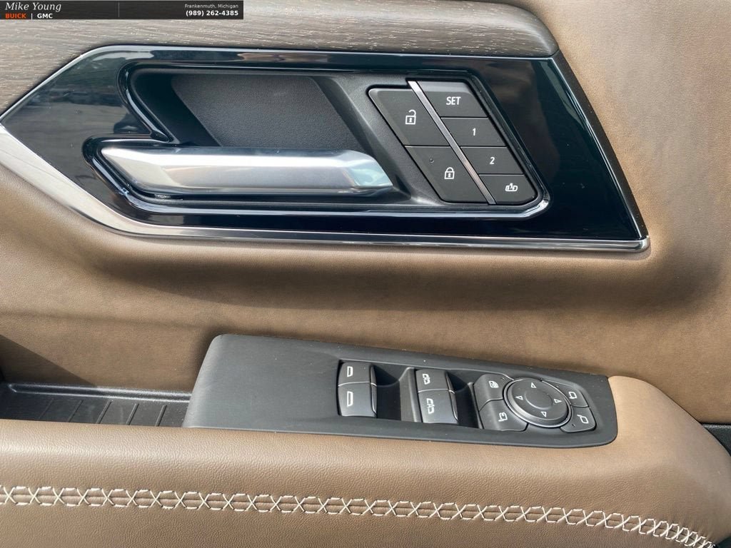 New 2026 GMC Yukon XL Denali Ultimate w/ LPO, Floor Liner Package AWD/4WD image 17