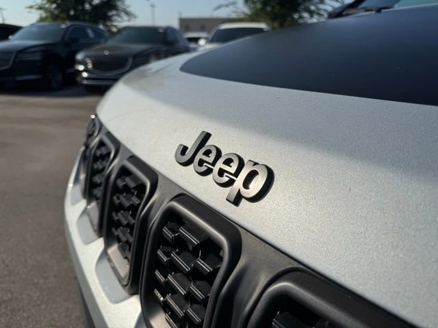 Used 2024 Jeep Compass Trailhawk image 8