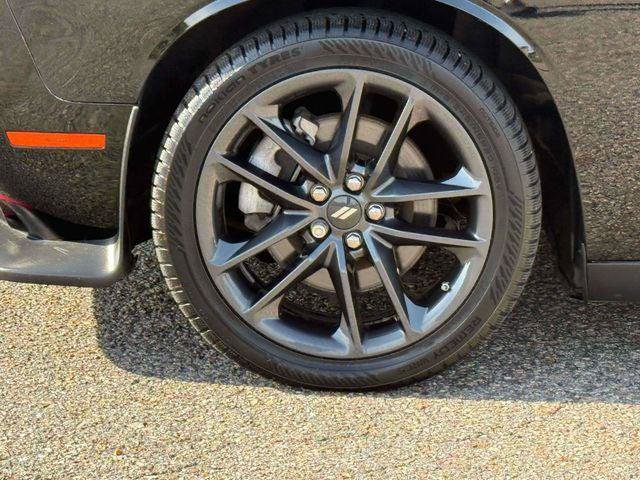 Certified 2021 Dodge Challenger GT w/ Blacktop Package AWD/4WD image 9