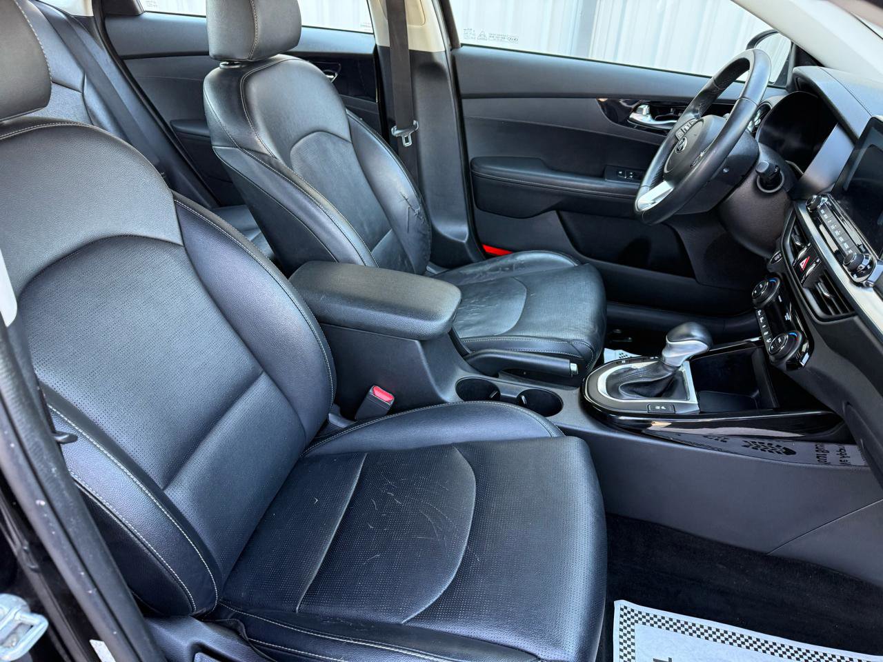 Used 2020 Kia Forte EX image 30