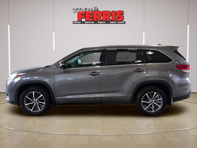 Used 2018 Toyota Highlander XLE image 2