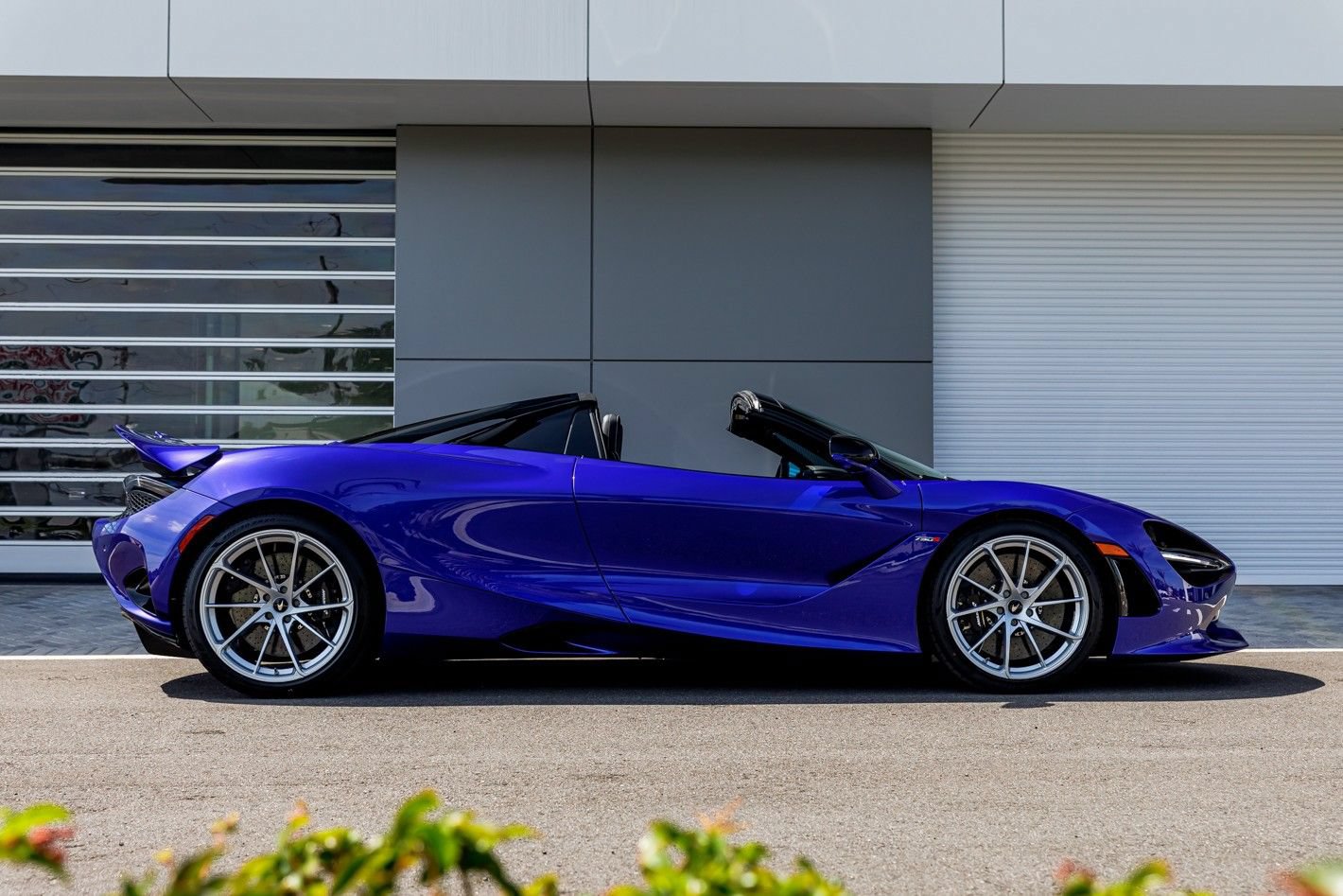 New 2026 McLaren 750S Spider RWD image 32