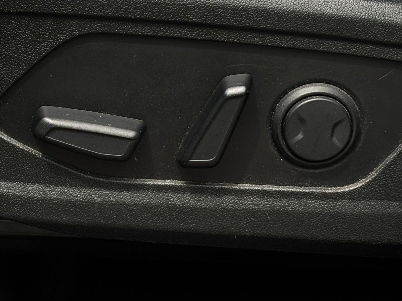 Used 2024 Kia Sorento S FWD image 23