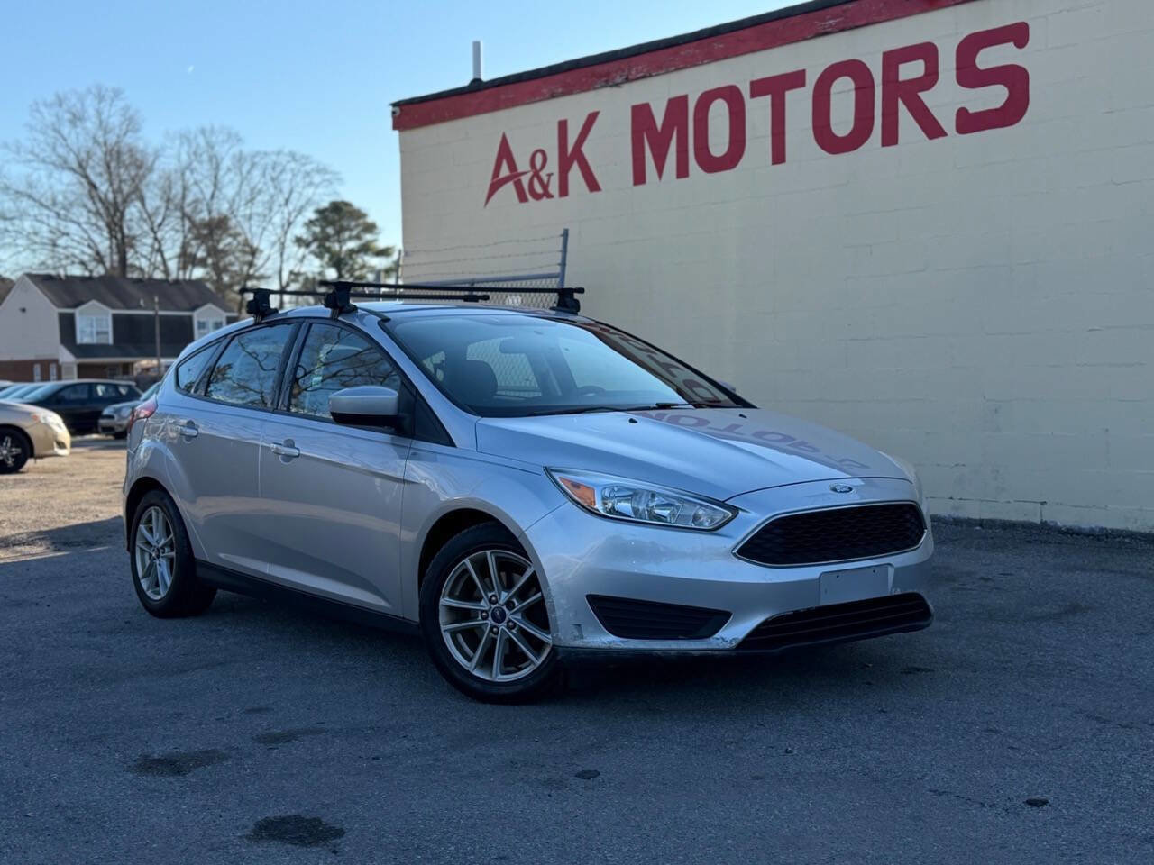 Used 2018 Ford Focus SE image 1