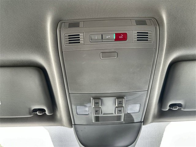 Used 2024 Volkswagen Taos SE image 31