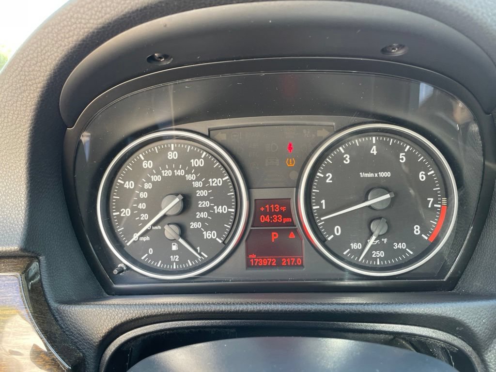Used 2011 BMW 328i xDrive Coupe AWD/4WD image 10