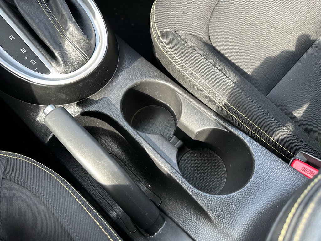 Used 2015 Kia Soul + image 20