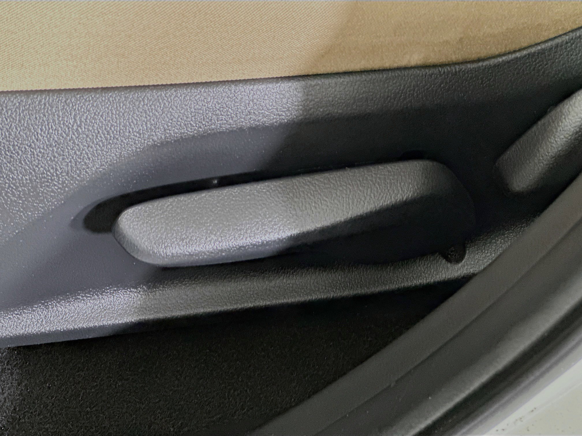 Certified 2025 Toyota RAV4 LE FWD image 13