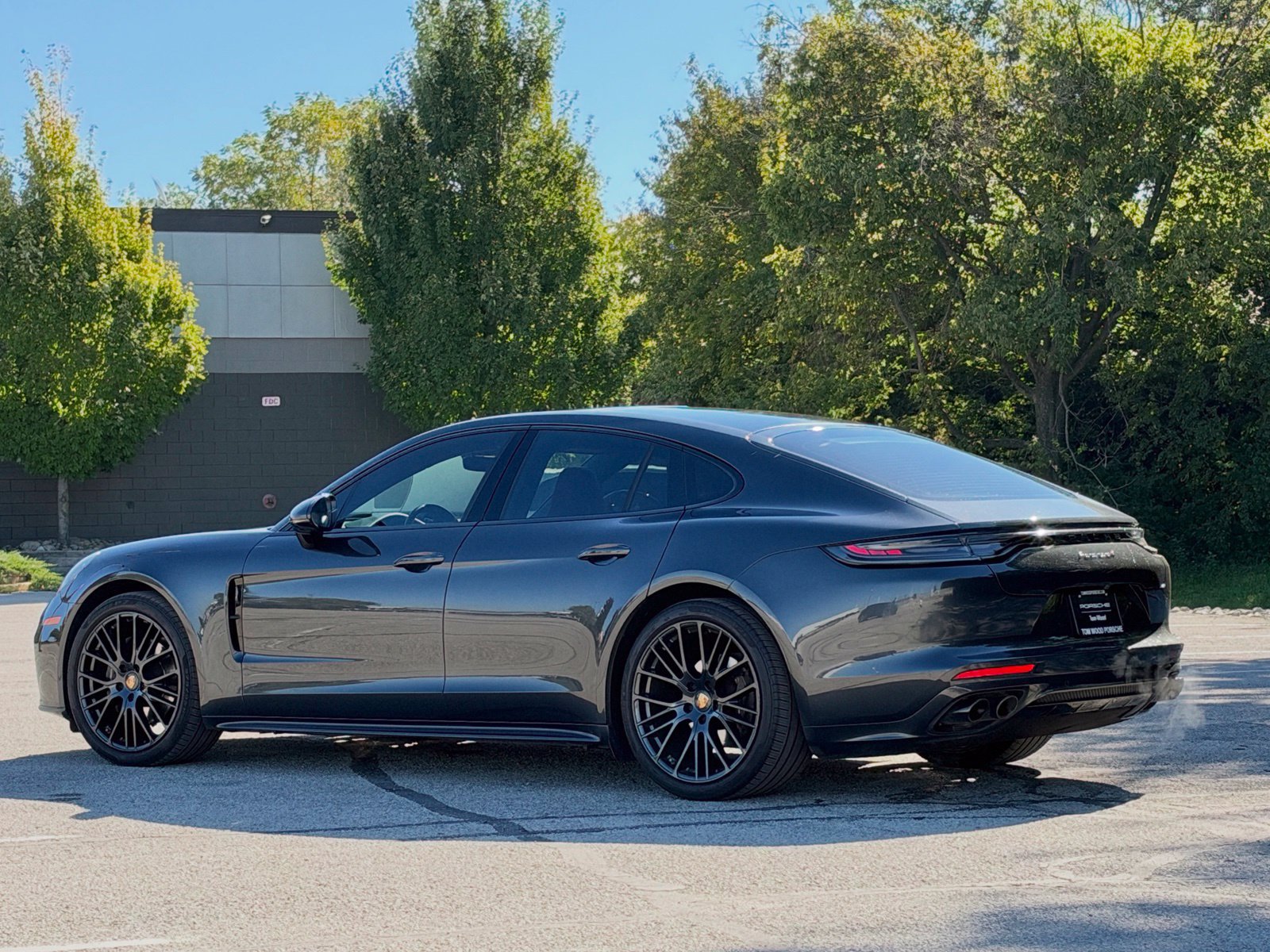Certified 2023 Porsche Panamera 4 Platinum Edition AWD/4WD image 3